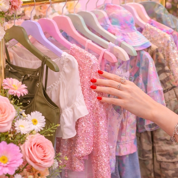 Hi, It’s Nice to See You Here 🌸 - Picture 3 of 8